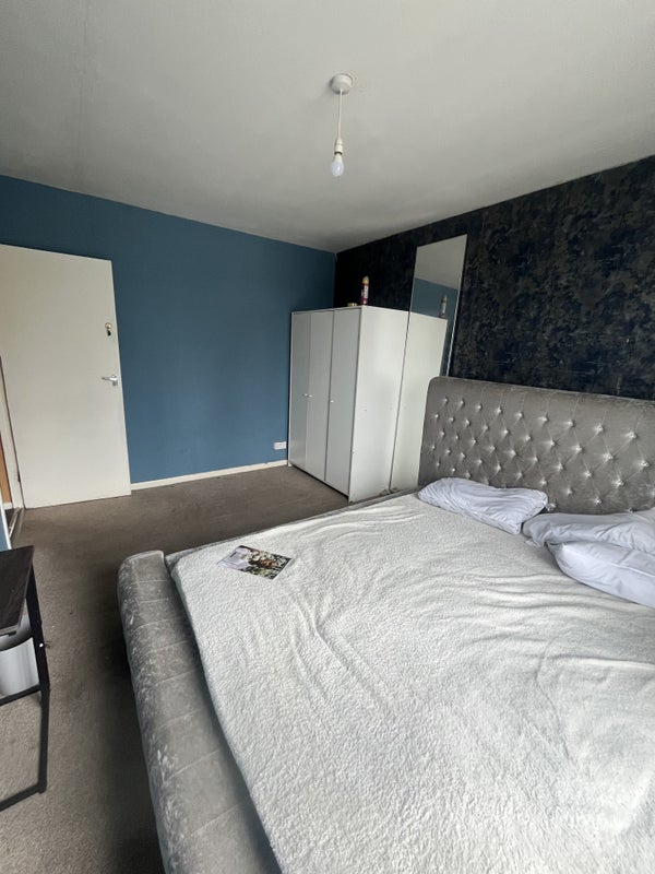 Room Thorncroft Street in Greater London