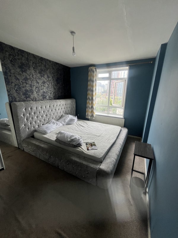 Room Thorncroft Street in Greater London
