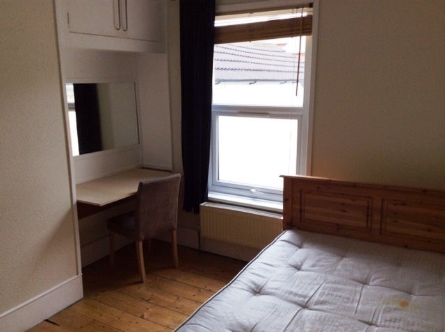 Room Cedar Road in Southampton