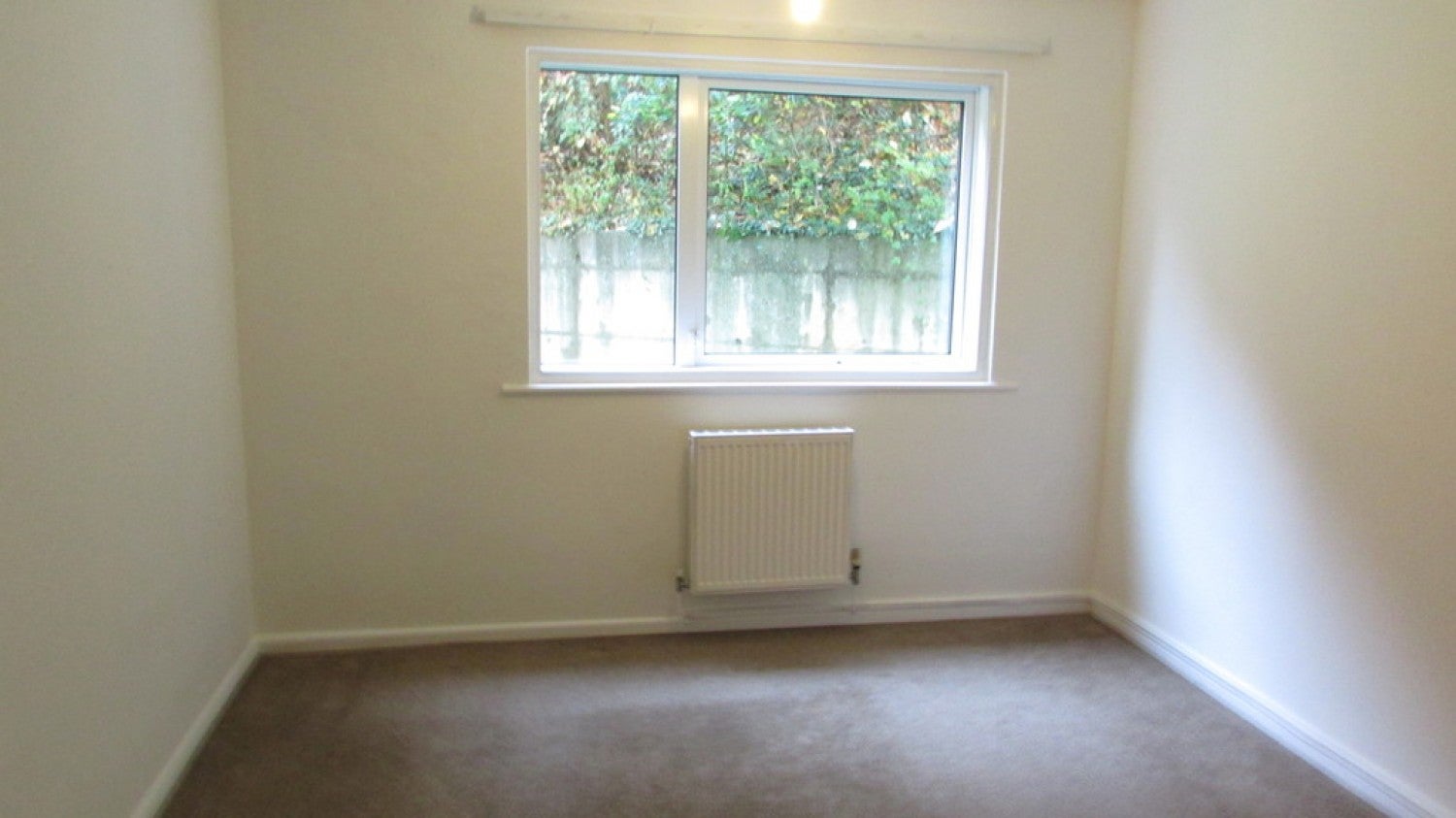 Flat Greenhill Court in Cherwell District