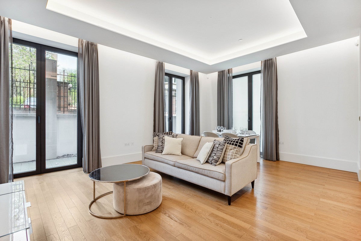 Flat York Passage in Greater London