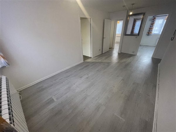 Flat Burrell Close in Greater London