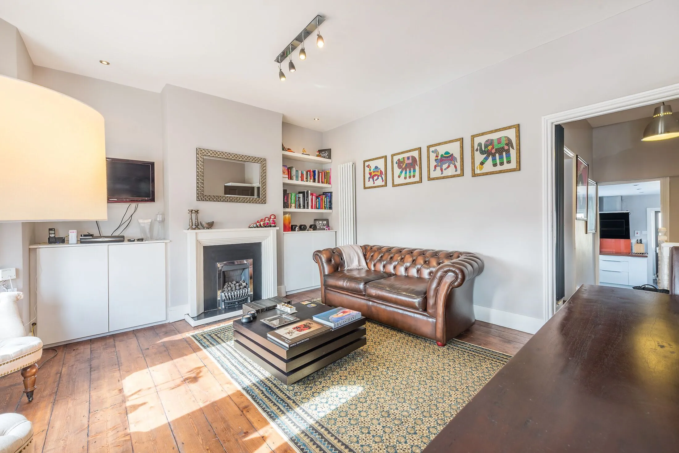 Flat Dorchester Grove in Greater London