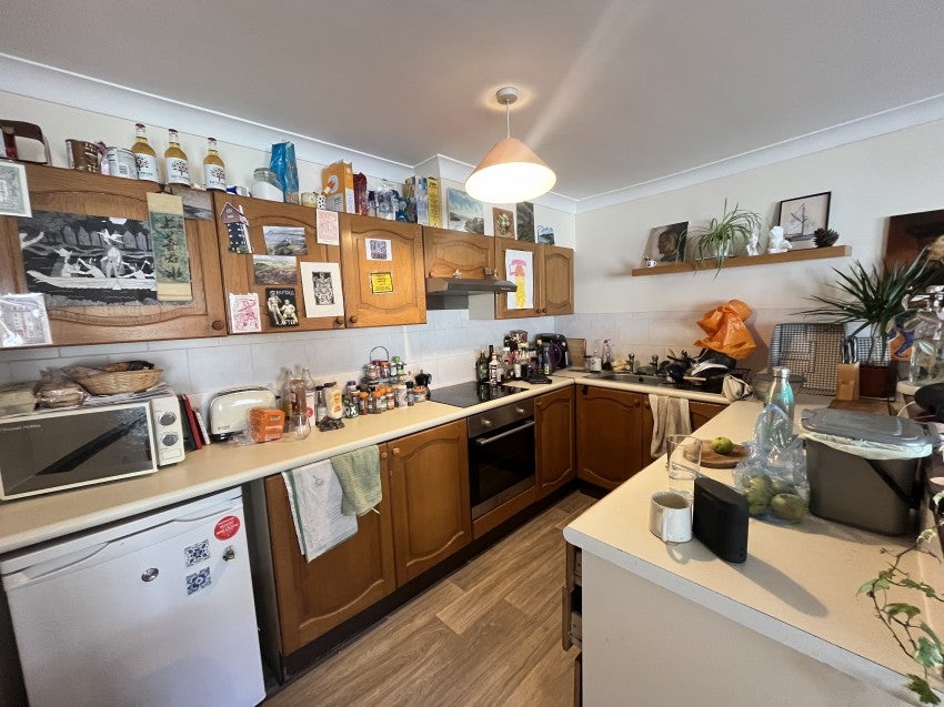 Flat Saracen Way in Penryn