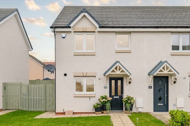House Auld Coal Road in Bonnyrigg