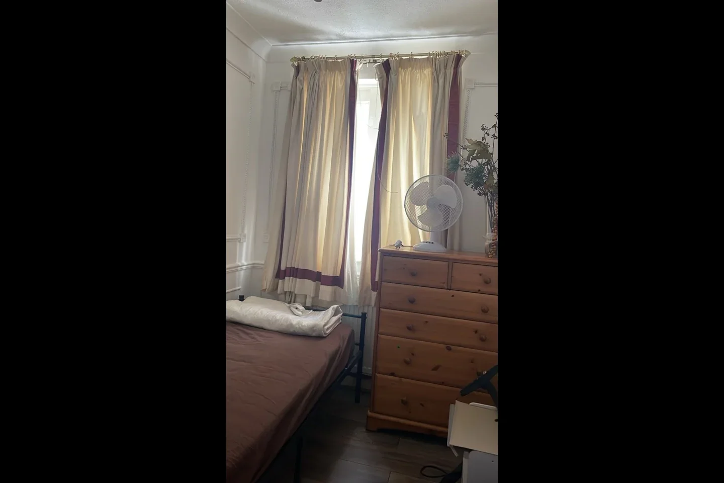 Room Mitcham Road in Greater London