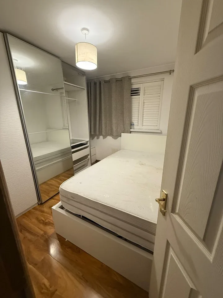 Flat Maryside in Slough