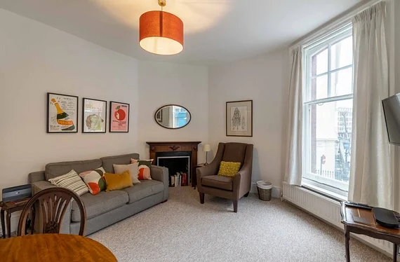 Flat Chandos Place in City of Westminster