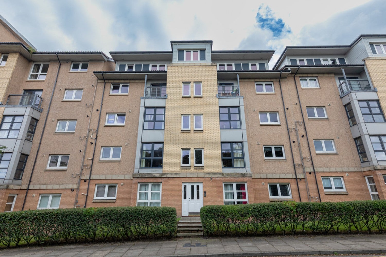 Flat Frater Place in Aberdeen City