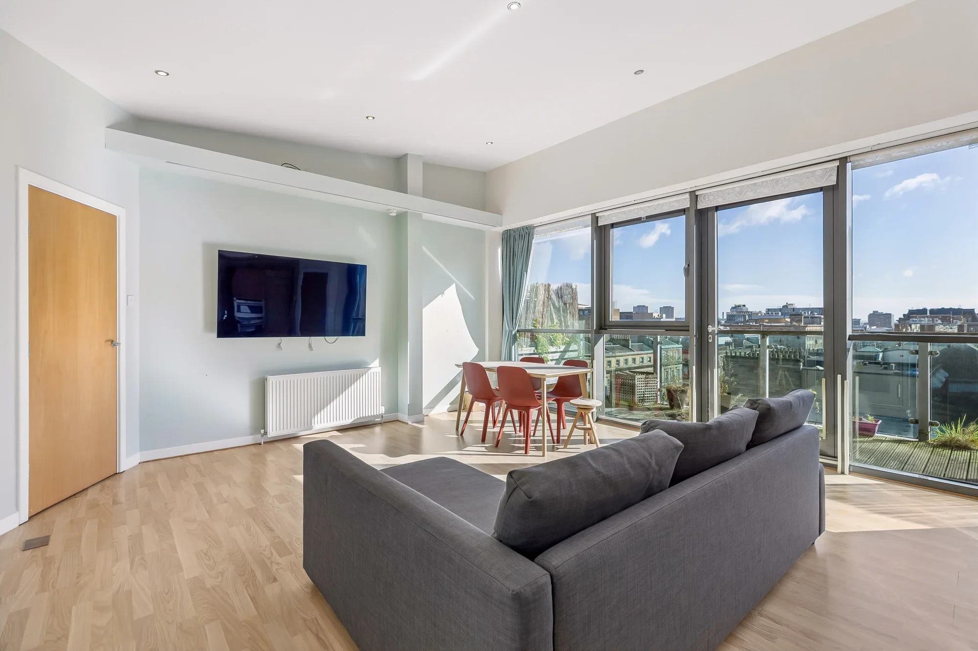 Flat Bothwell Street in Glasgow