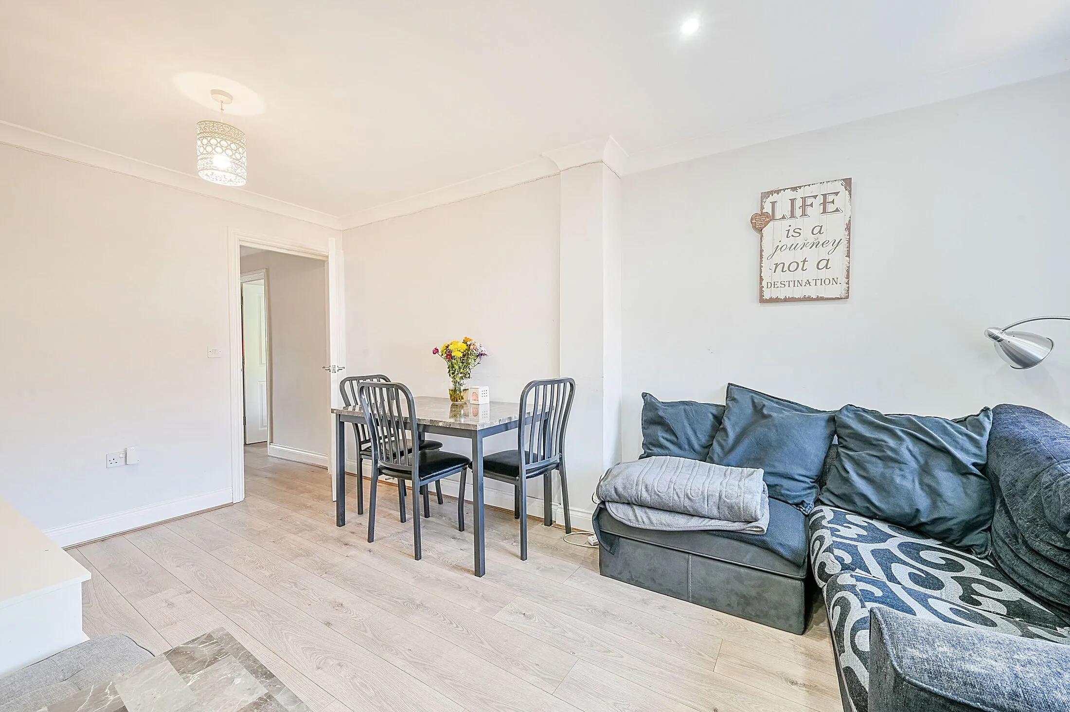 Flat Cecil Road in Greater London