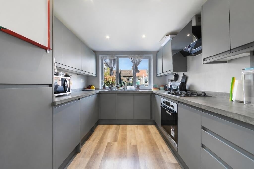 House Sandown Road in Greater London