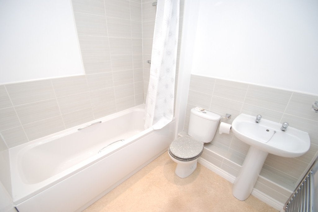 Flat Dunstone Heights in Sheffield