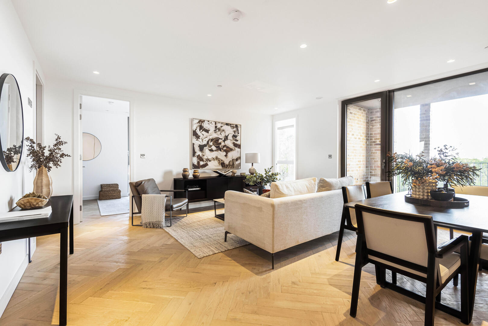 Flat Dudden Hill Lane in Greater London
