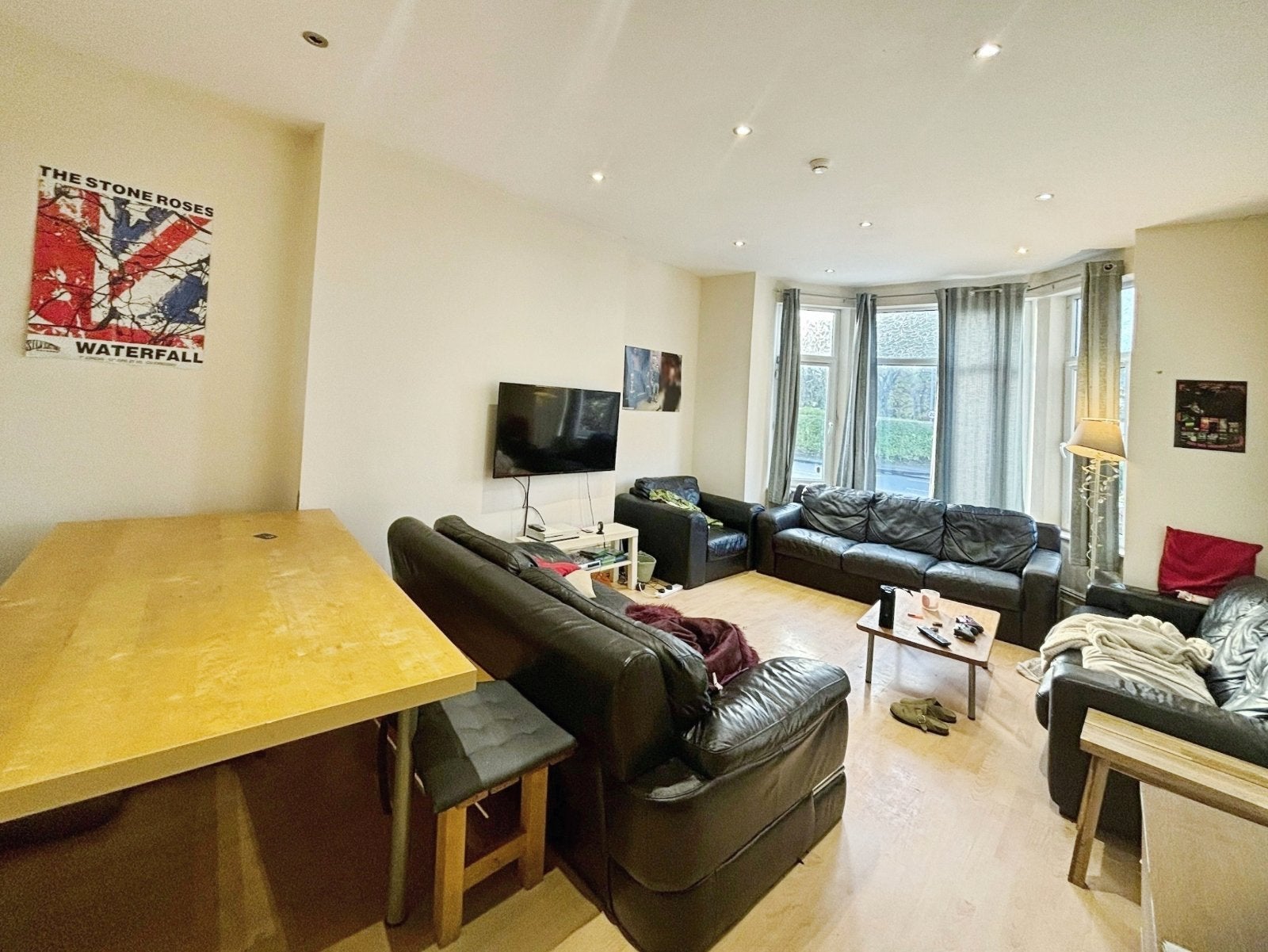Room Birchfields Road in Manchester