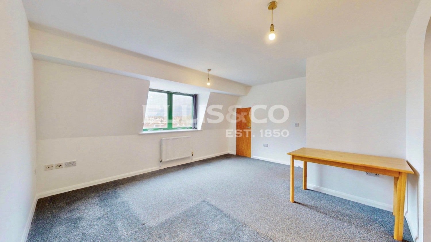 Flat Greenford Road in Greater London