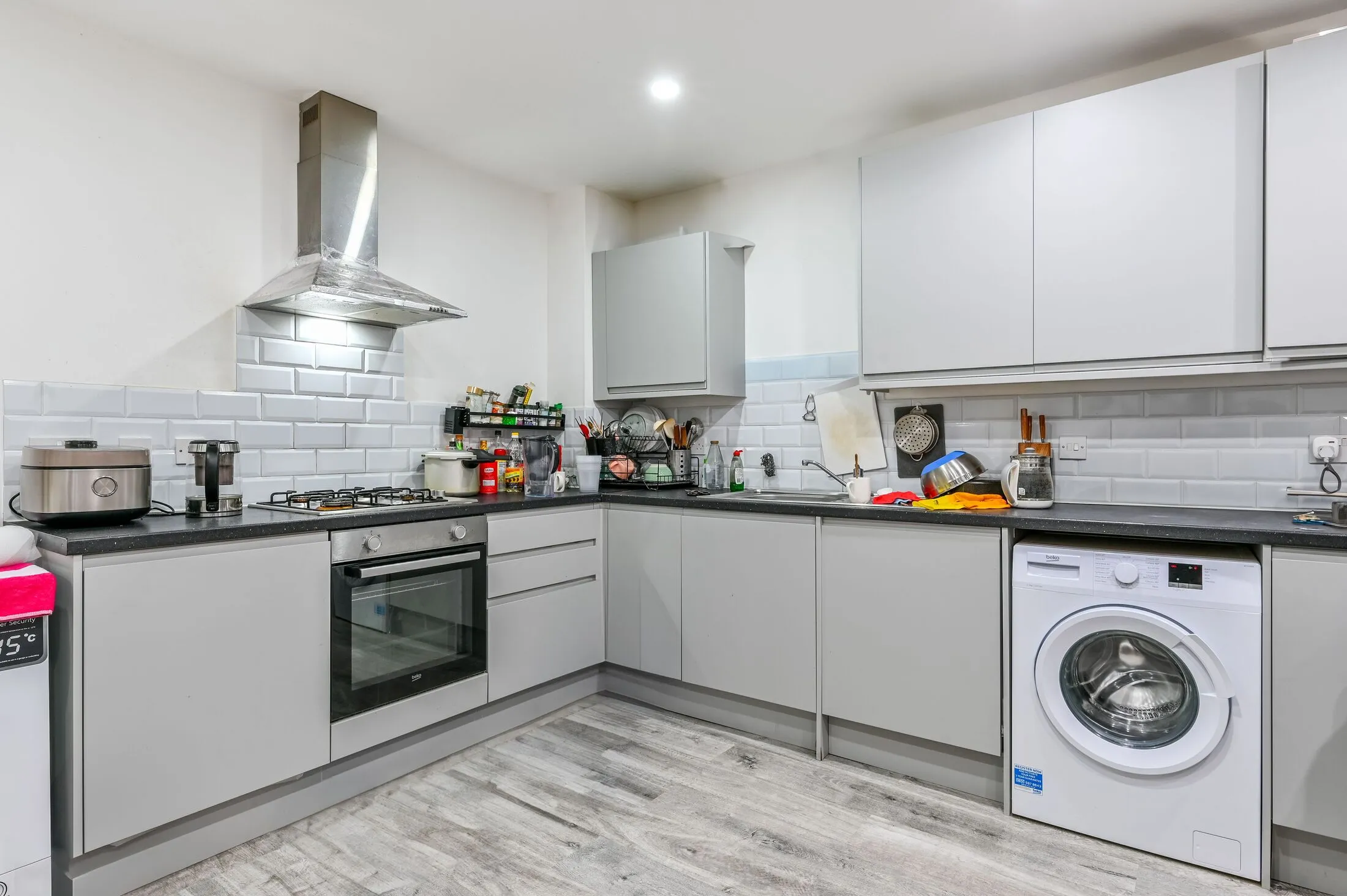Flat Yonge Park in Greater London