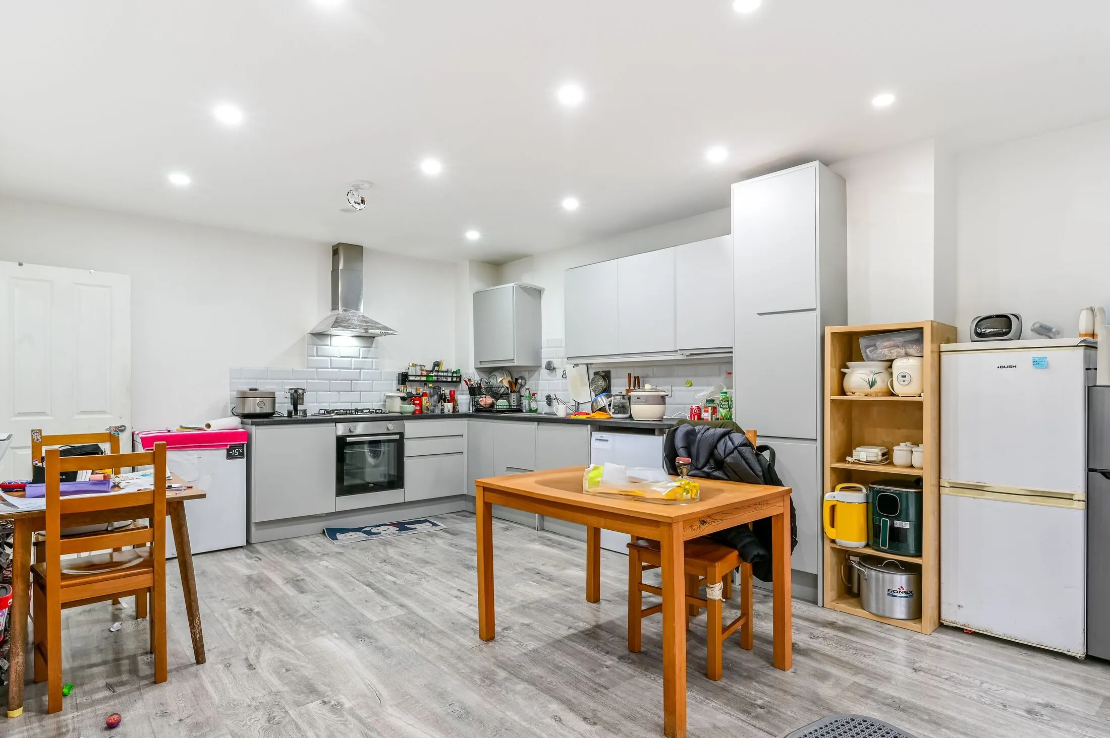 Flat Yonge Park in Greater London