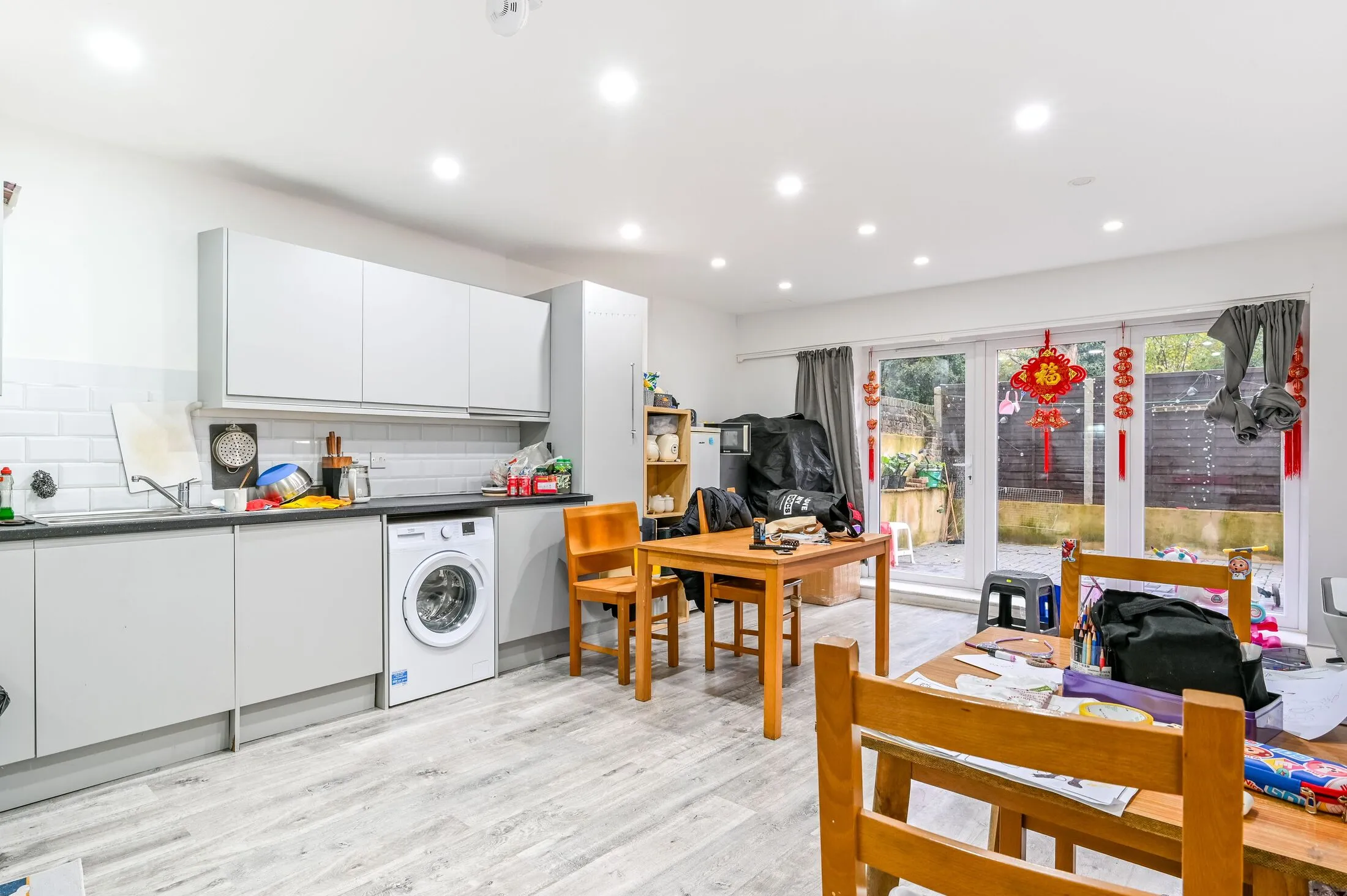 Flat Yonge Park in Greater London