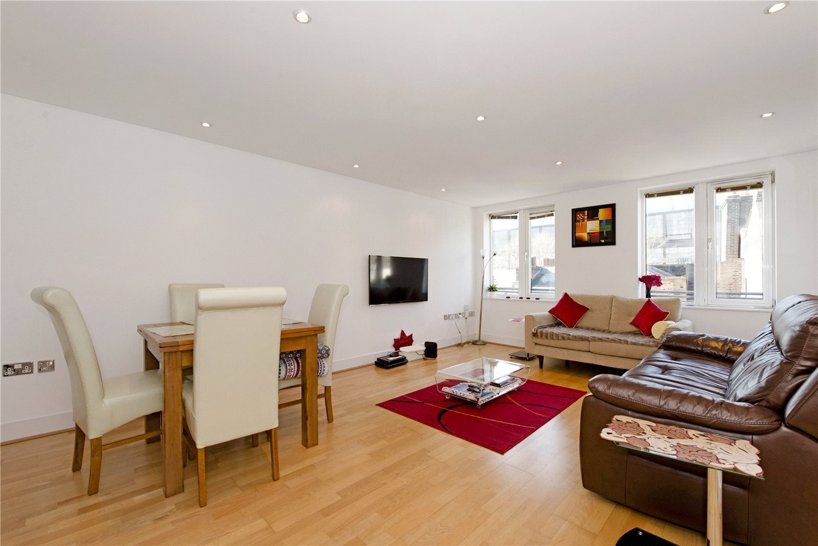 Flat Owen Street in Greater London