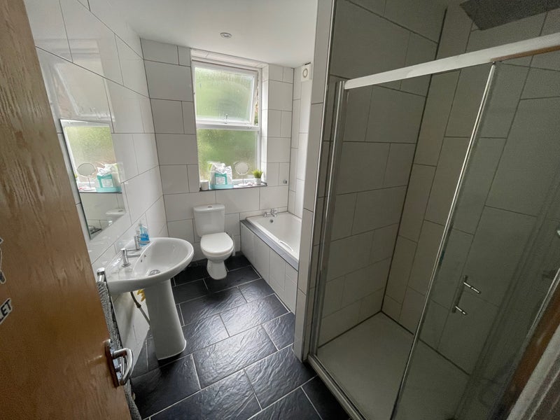 Room Westbrook Bank in Sheffield