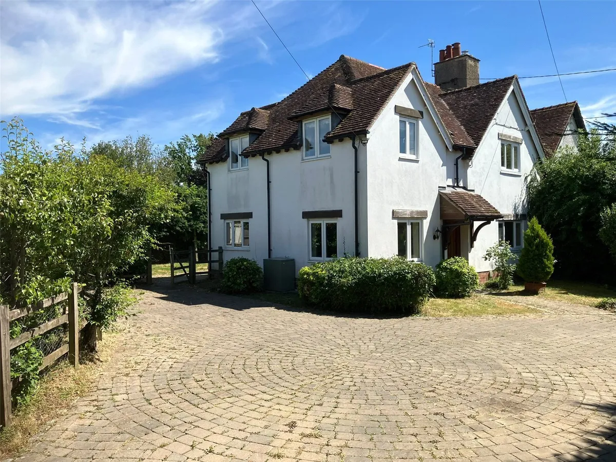 House Station Road in West Oxfordshire