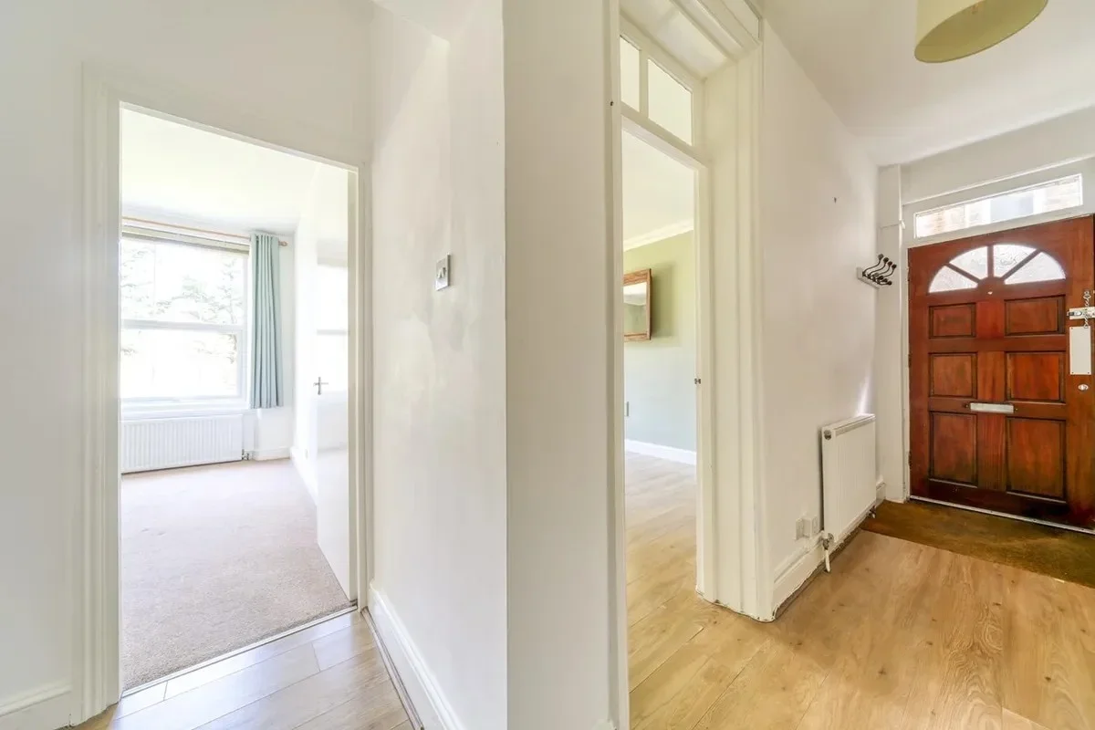 Flat Lancaster Road in Greater London
