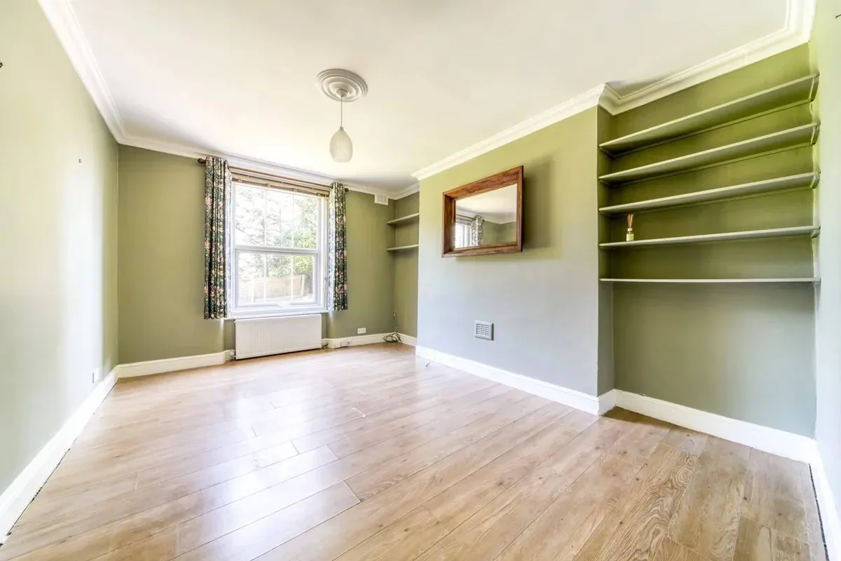 Flat Lancaster Road in Greater London