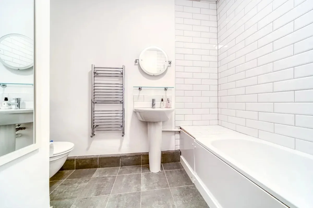 Flat Lancaster Road in Greater London