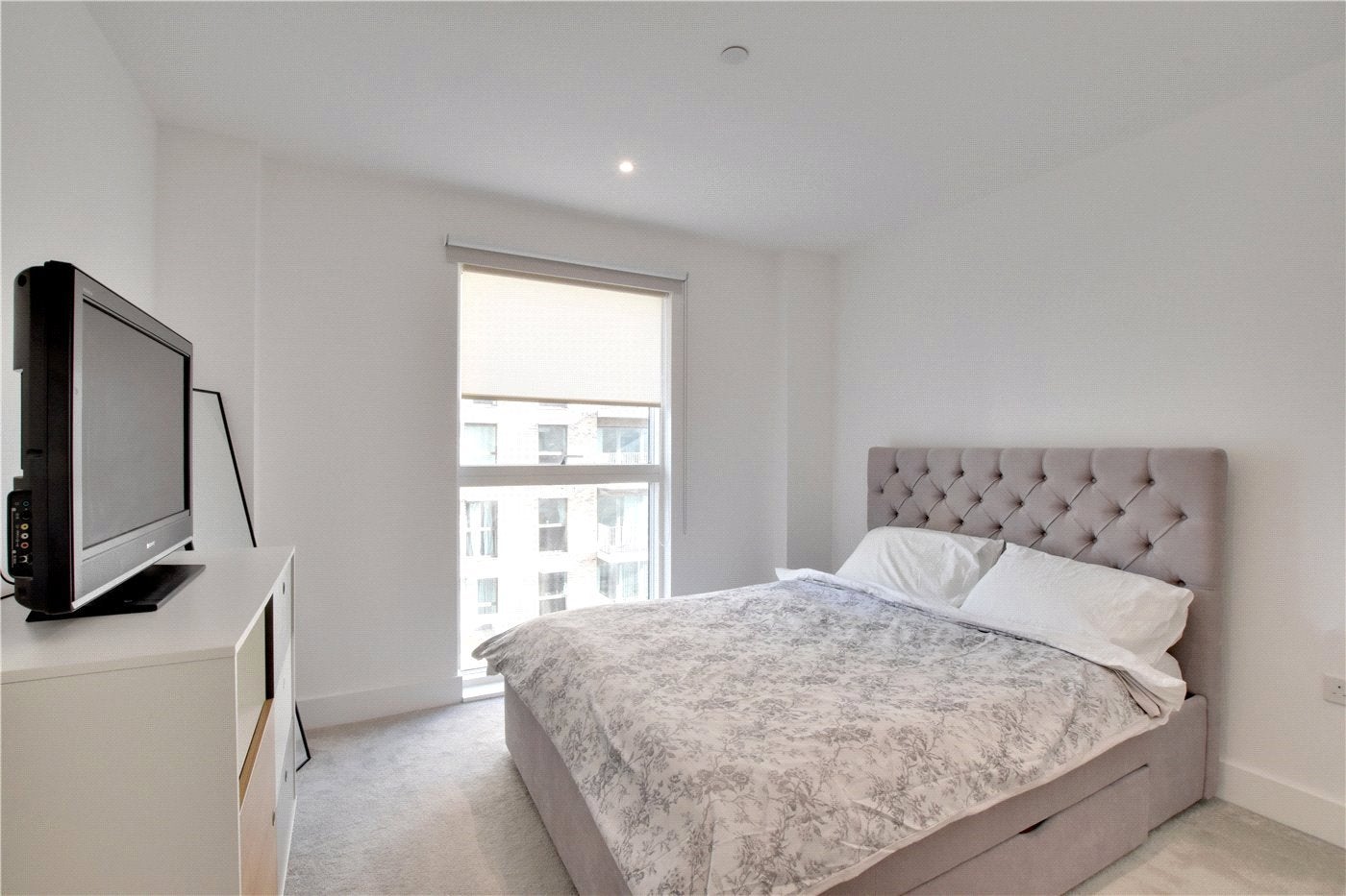 Flat Kidbrooke Park Road in Greater London