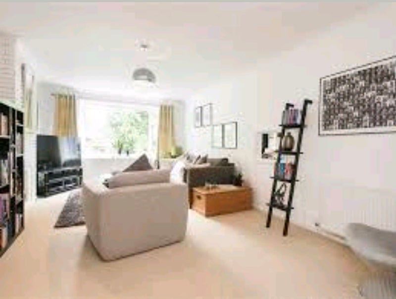 Room Merrivale Court in Nottingham