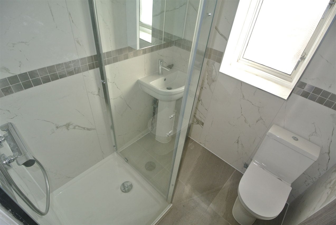 Room Shroffold Road in Greater London