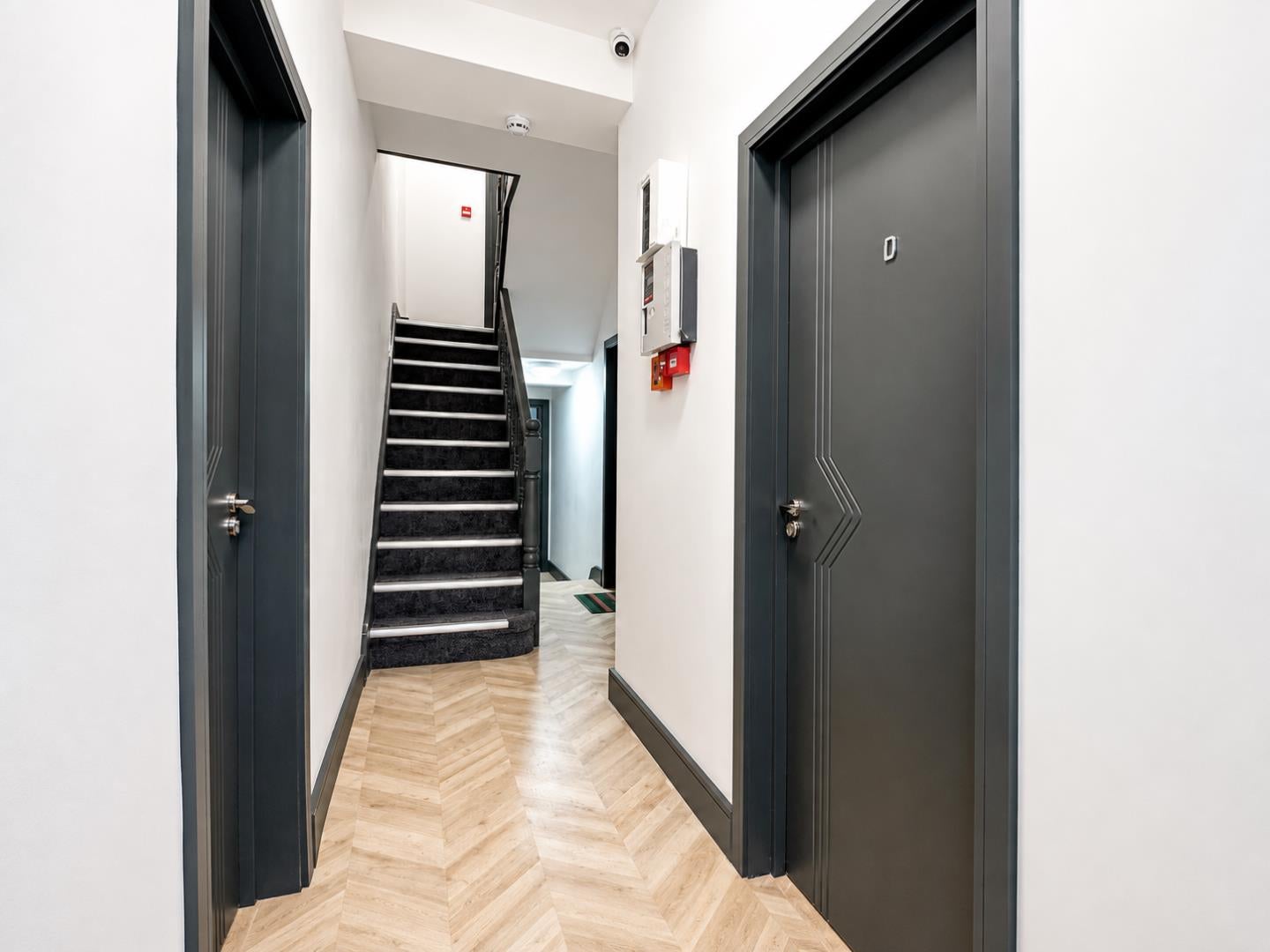 Room Colless Road in Greater London