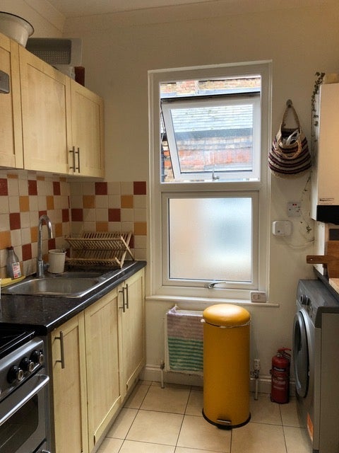 Room Wetherden Street in Greater London