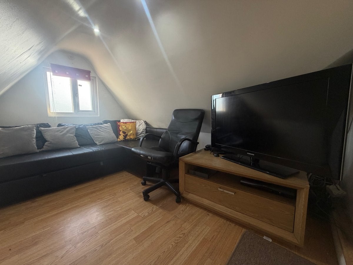 Flat Hindes Road in London