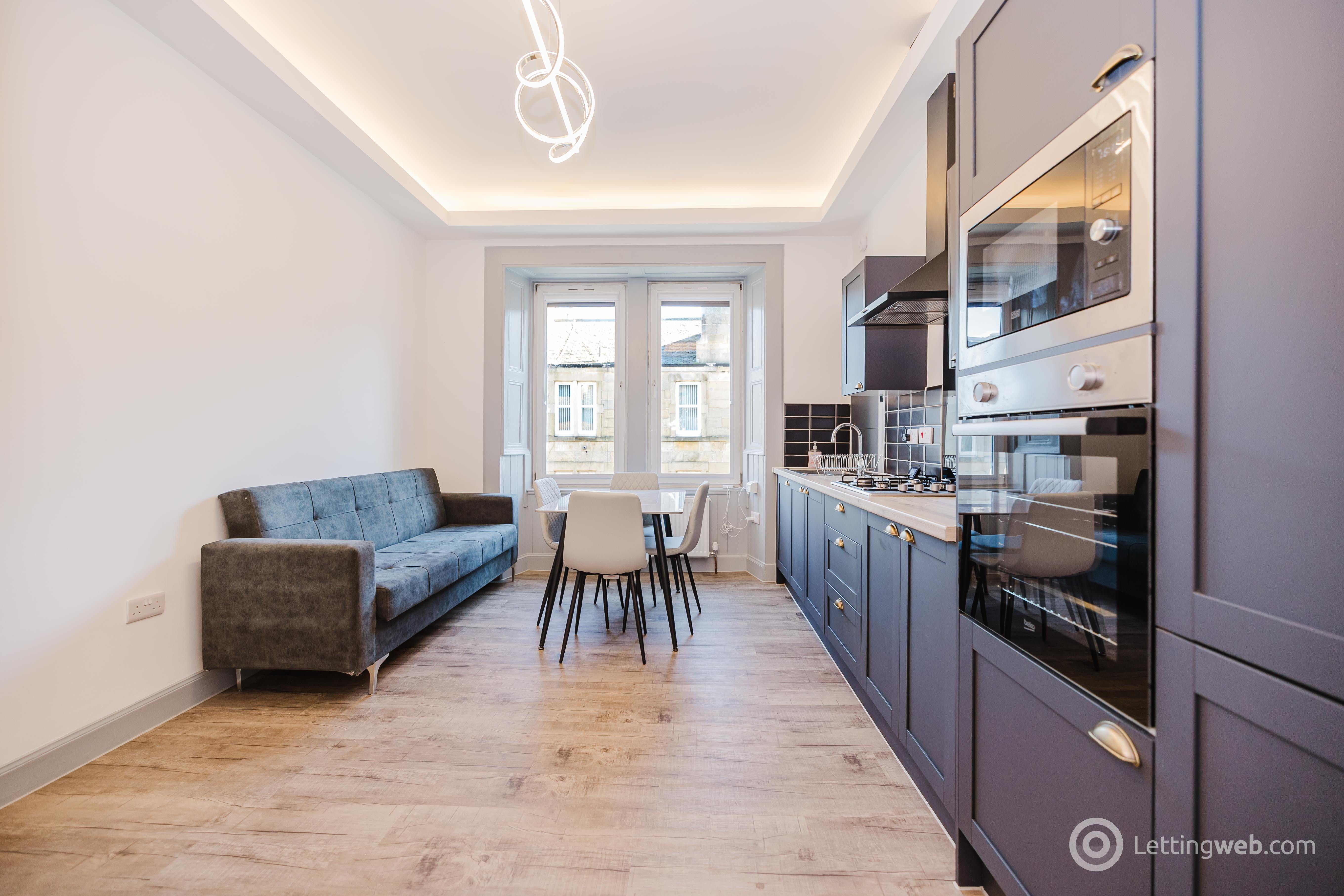 Flat Yeaman Place in City of Edinburgh