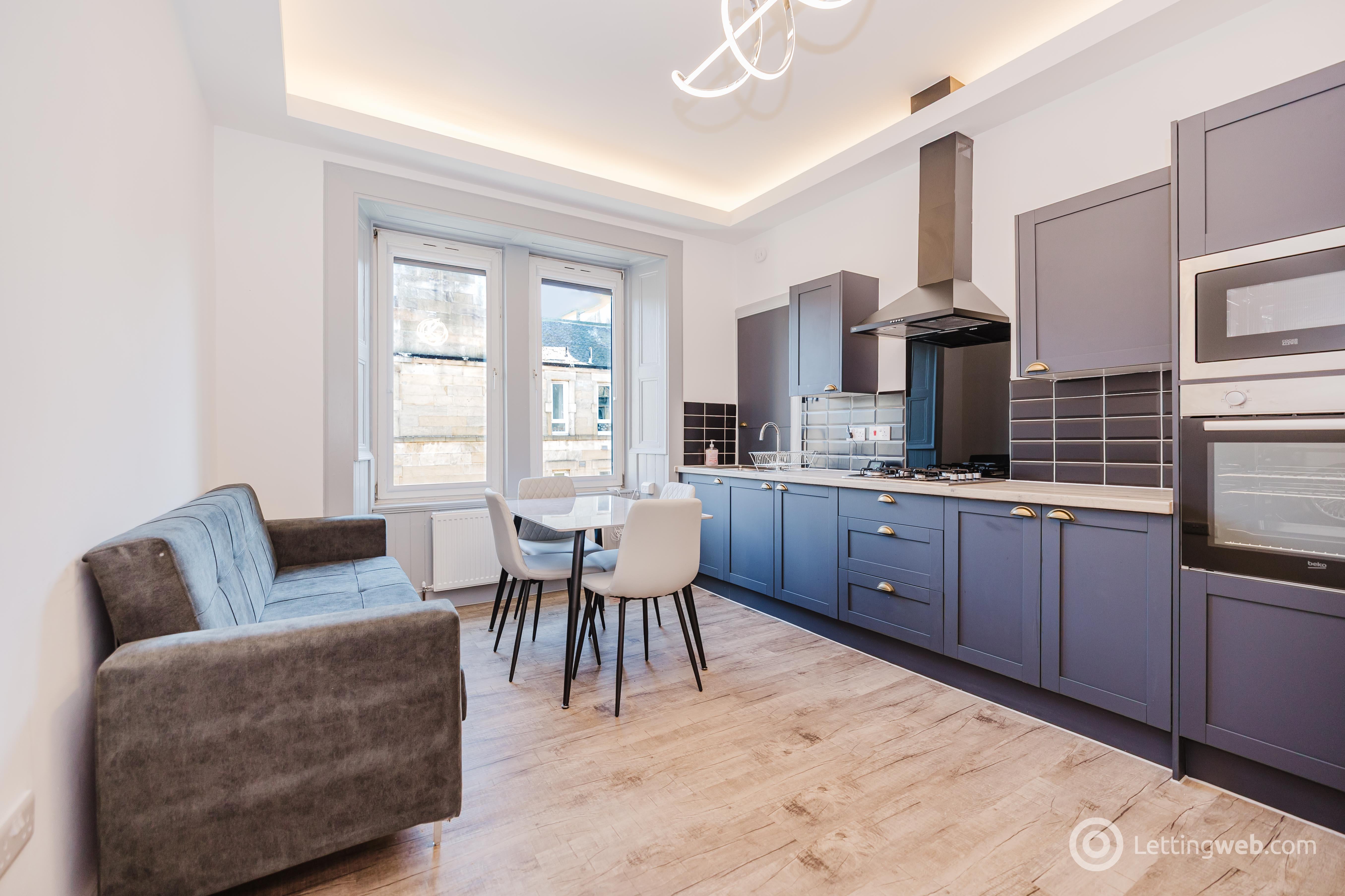Flat Yeaman Place in City of Edinburgh