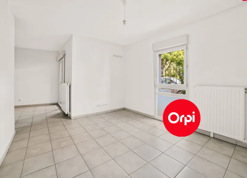 Flat Rue Laborde in Bron