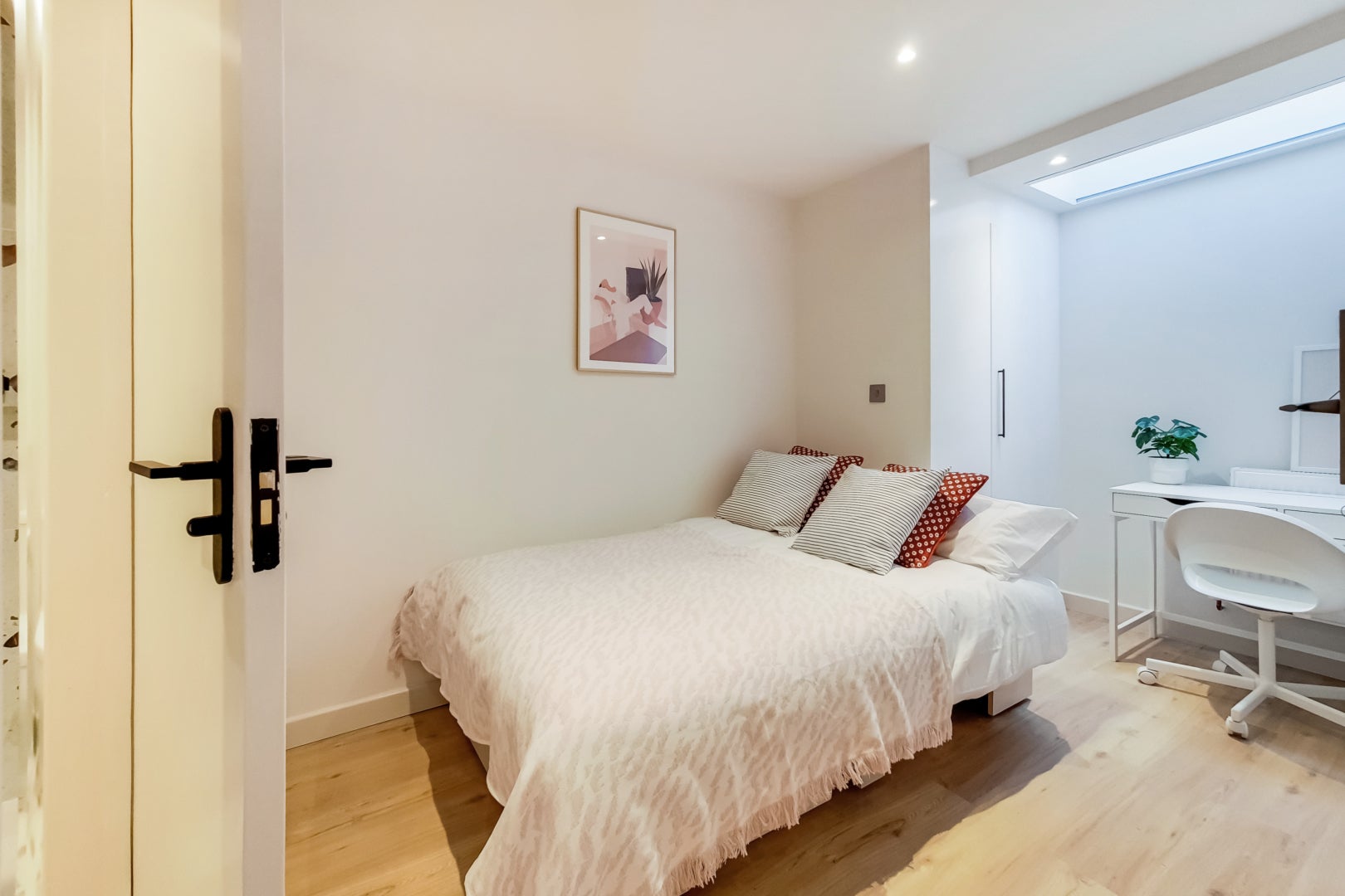House Ablett Street in Greater London