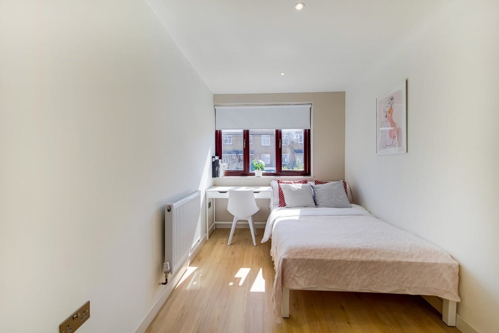 House Ablett Street in Greater London