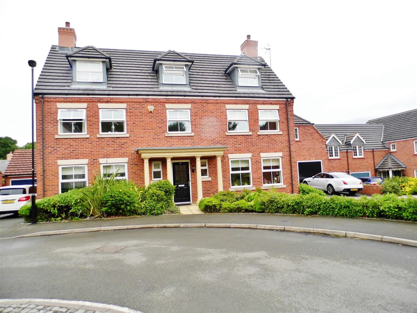 Flat Poundgate Lane in Coventry