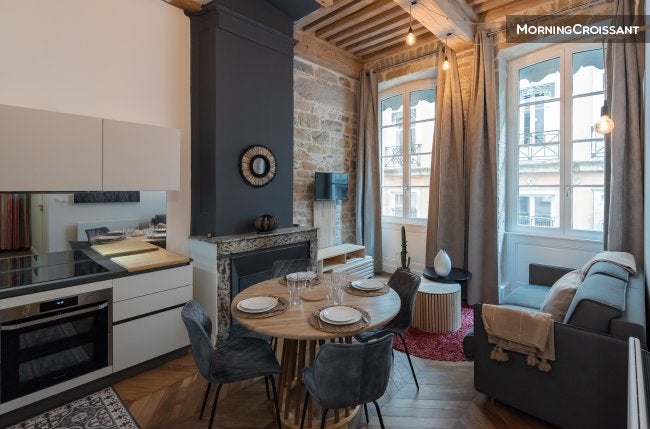 Flat Rue Hippolyte Flandrin in Lyon