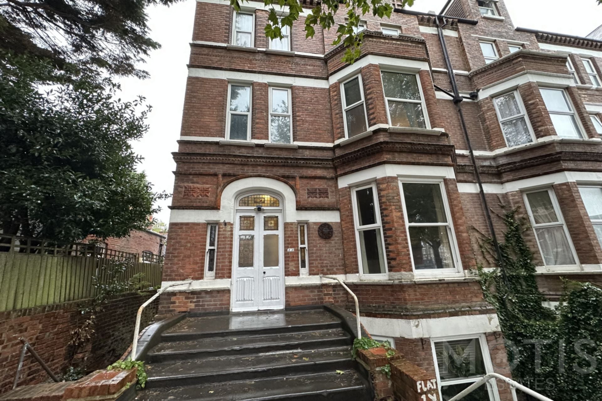 Flat Shorncliffe Road in Folkestone and Hythe District