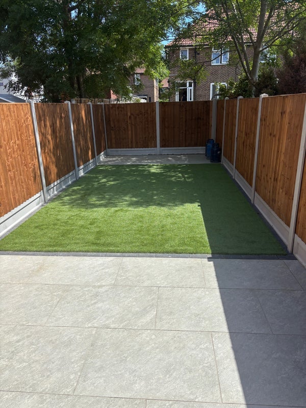 Room Pool Court in Greater London