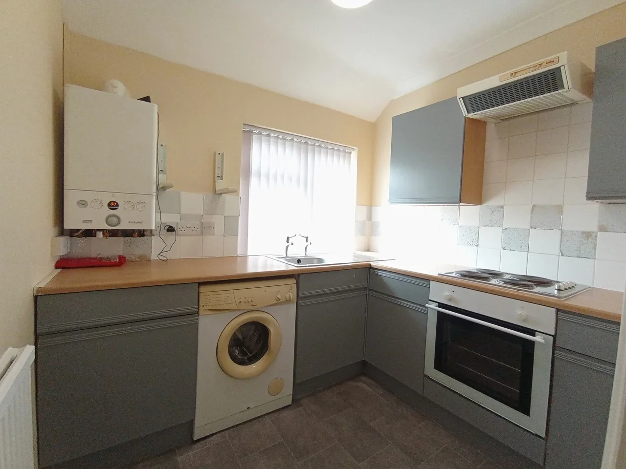 Flat Brimsdown Avenue in Greater London