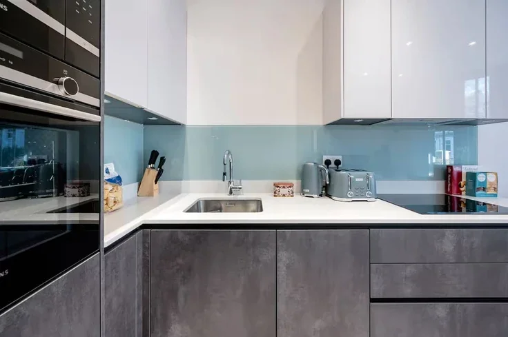 Flat Hungerford Road in Greater London