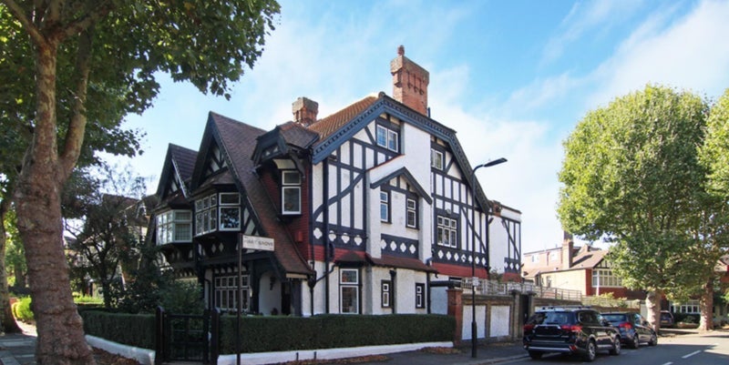 Room Hart Grove in Greater London