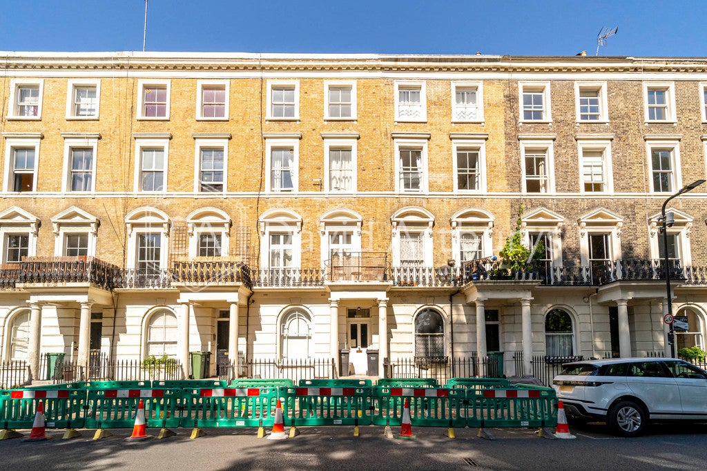 Flat Oakley Square in Greater London
