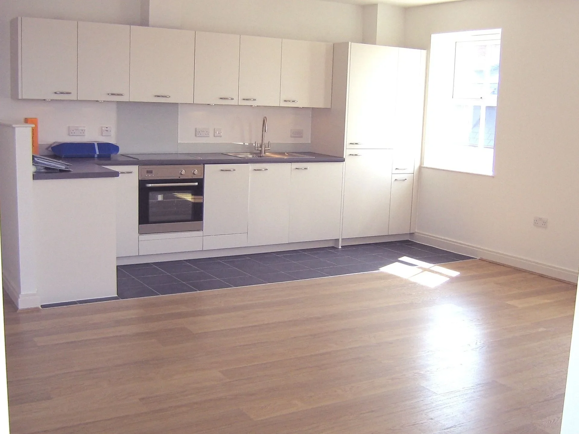 Flat Fordham Close in Greater London