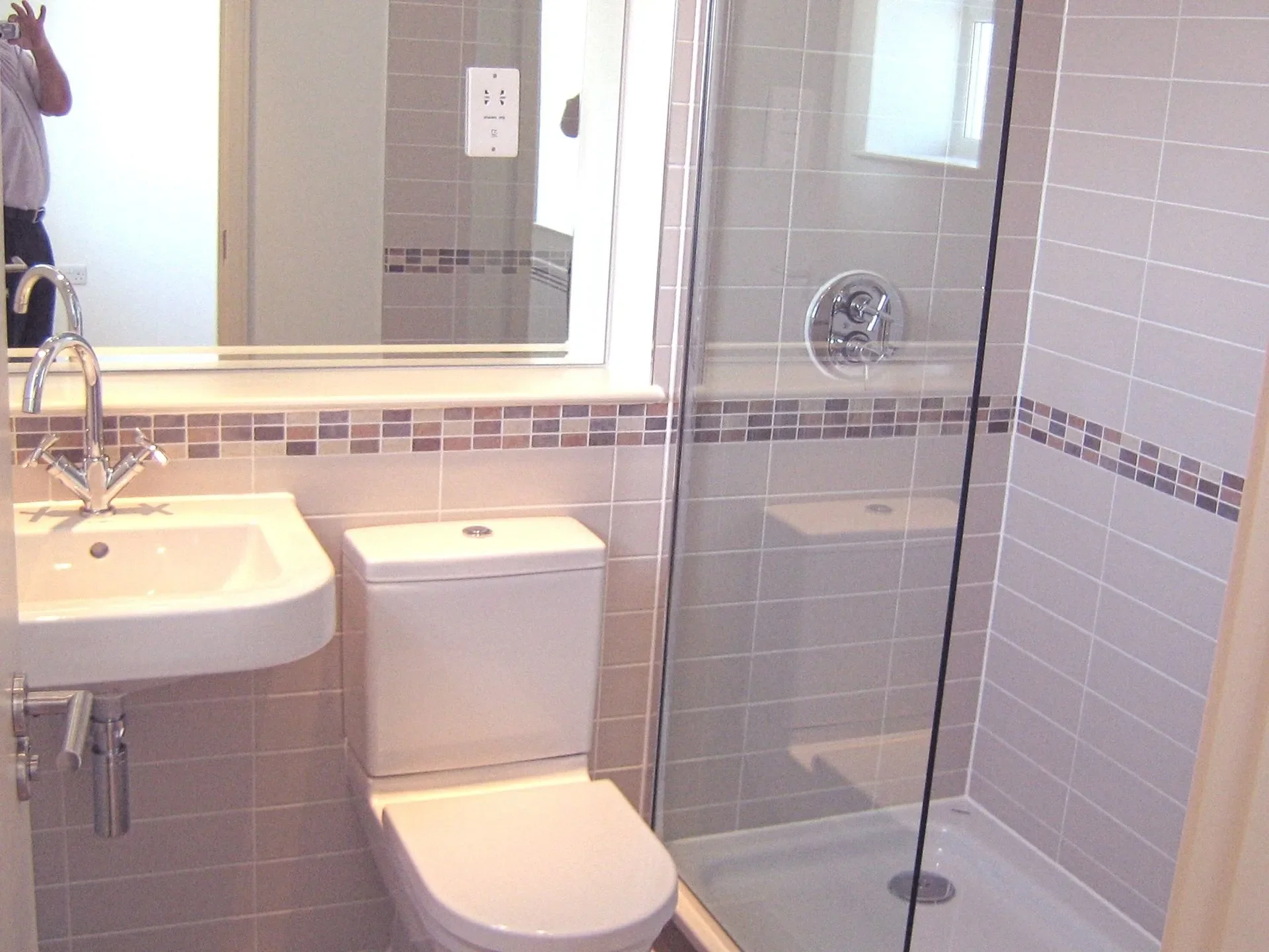 Flat Fordham Close in Greater London